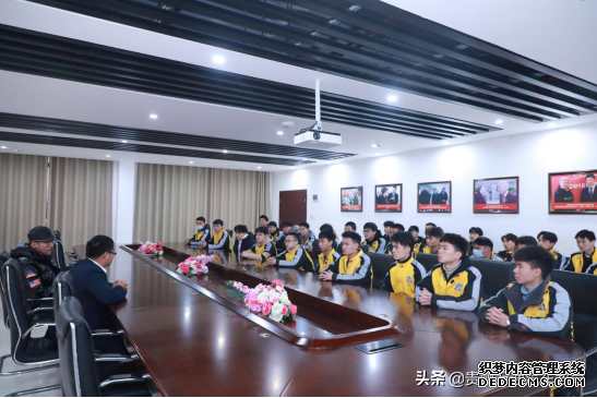 校内就业，青春有为——：贵阳空港车居人才预选会